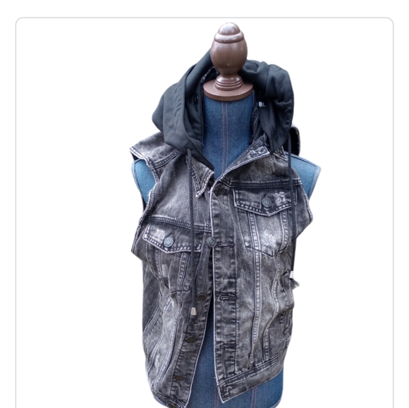 Victorious Los Angeles Premium quality denim Vest - Picture 2 of 9